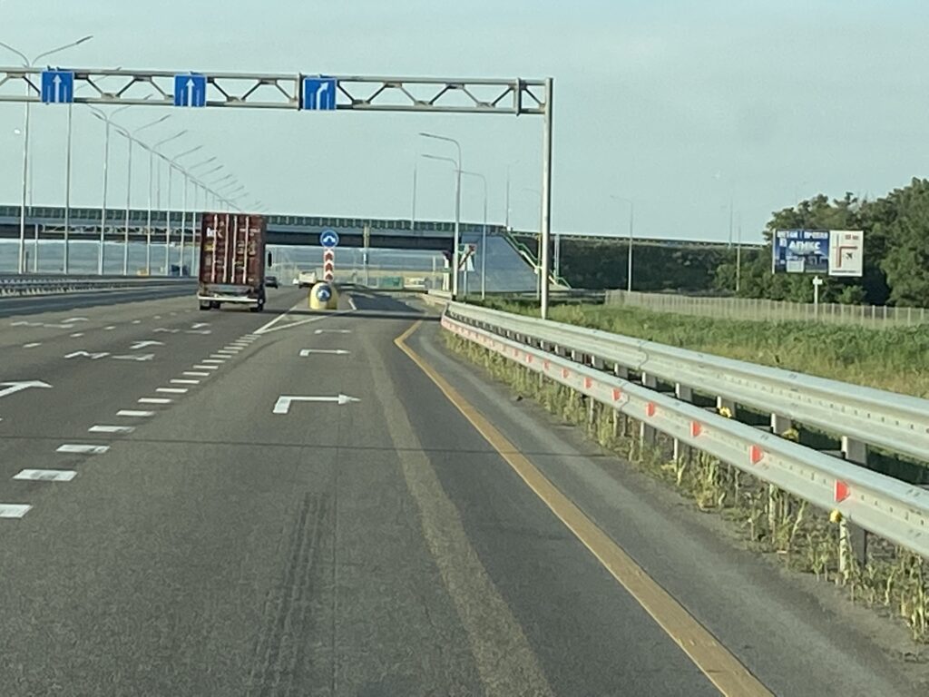 Автомагистраль М4-Дон км 1027+050 м справа по ходу км Автомагистраль М4-Дон км 1027+050 м справа по ходу км