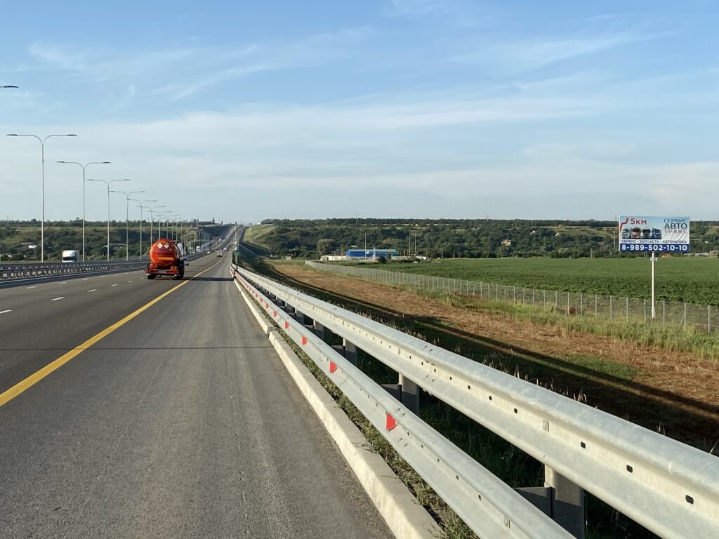 Автомагистраль М4-Дон км 1032+950 м справа по ходу км Автомагистраль М4-Дон км 1032+950 м справа по ходу км